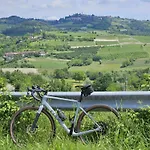 La Casa Rossa Nel Monferrato A