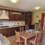 La Casa Rossa Nel Monferrato A Moncucco Torinese