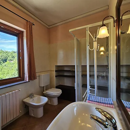 La Casa Rossa Nel Monferrato A بيت للعطل Moncucco Torinese