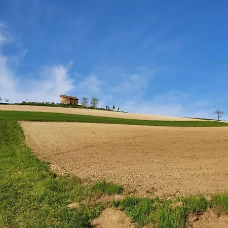 펜션 La Casa Rossa Nel Monferrato A *