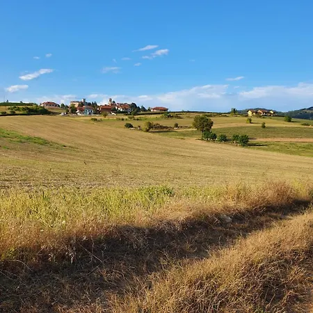 La Casa Rossa Nel Monferrato A