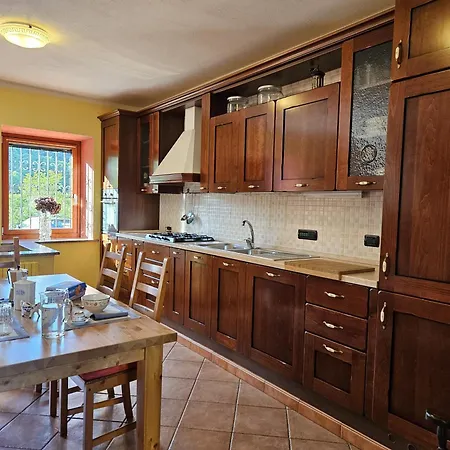 La Casa Rossa Nel Monferrato A 펜션 Moncucco Torinese