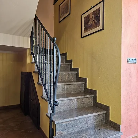 La Casa Rossa Nel Monferrato A בית נופש Moncucco Torinese