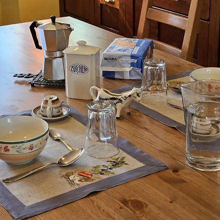 La Casa Rossa Nel Monferrato A Сasa de vacaciones