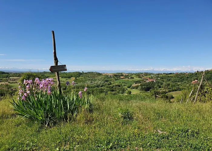 La Casa Rossa Nel Monferrato A